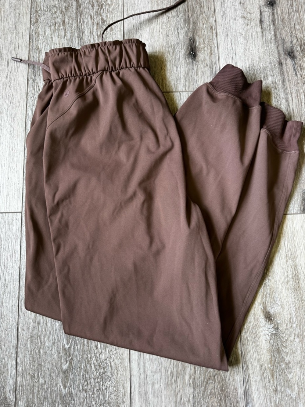 Lululemon Brown Joggers Size 8 Soft Stretch Athleisure Pants